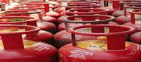 LPG Cylinder: Ration card holders will get a gas cylinder for Rs.450.. Govt's new scheme..!